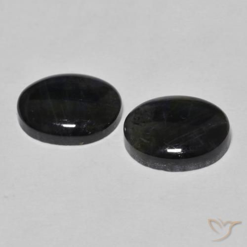 Shop natural 4.15ct Multicolore Spectrolite gems, ovale, from Finlande at GemSelect. In stock, global shipping!