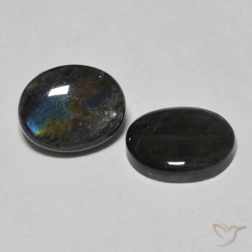 Shop natural 4.18ct Multicolore Spectrolite gems, ovale, from Finlande at GemSelect. In stock, global shipping!