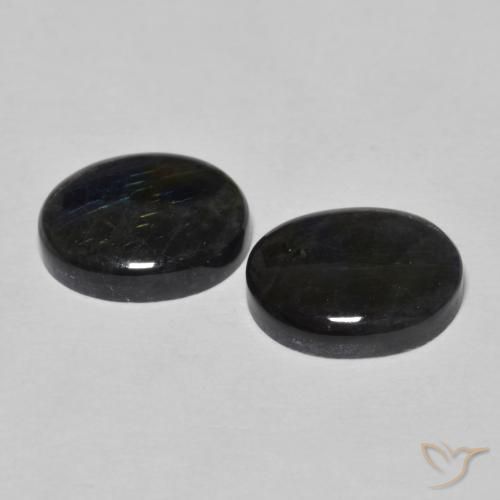 Shop natural 4.18ct Multicolore Spectrolite gems, ovale, from Finlande at GemSelect. In stock, global shipping!