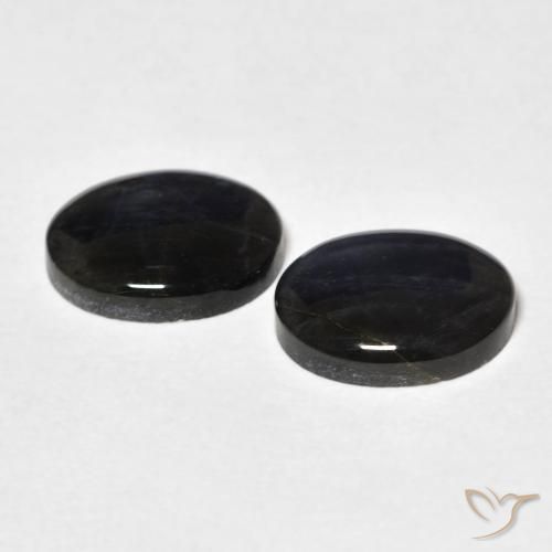 Shop natural 3.91ct Multicolore Spectrolite gems, ovale, from Finlande at GemSelect. In stock, global shipping!
