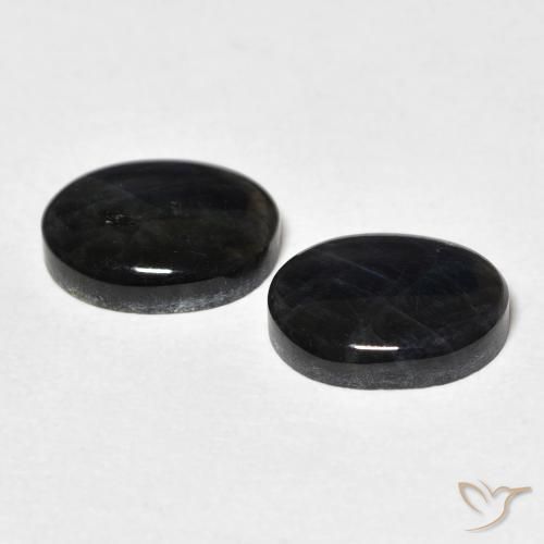 Shop natural 4.34ct Multicolore Spectrolite gems, ovale, from Finlande at GemSelect. In stock, global shipping!