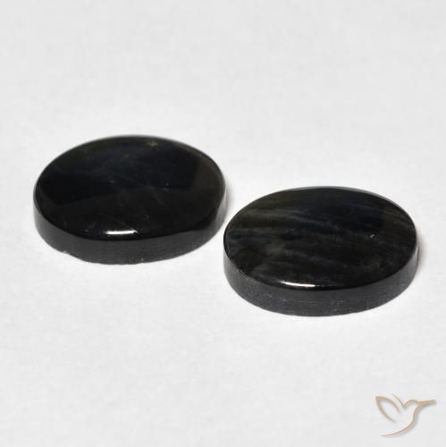 Shop natural 4.37ct Multicolore Spectrolite gems, ovale, from Finlande at GemSelect. In stock, global shipping!