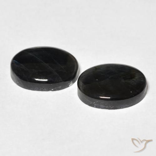 Shop natural 4.30ct Multicolore Spectrolite gems, ovale, from Finlande at GemSelect. In stock, global shipping!
