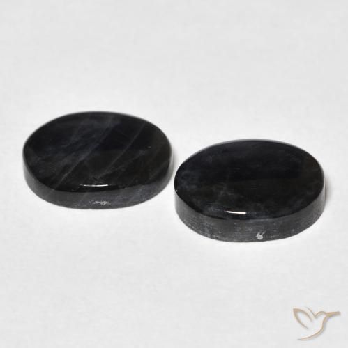 Shop natural 4.48ct Multicolore Spectrolite gems, ovale, from Finlande at GemSelect. In stock, global shipping!