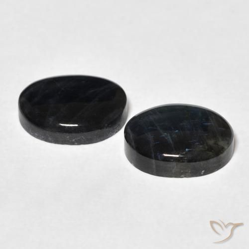 Shop natural 4.43ct Multicolore Spectrolite gems, ovale, from Finlande at GemSelect. In stock, global shipping!