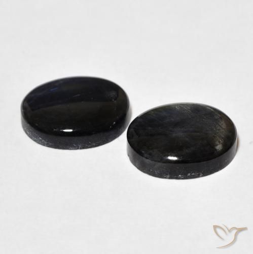 Shop natural 4.38ct Multicolore Spectrolite gems, ovale, from Finlande at GemSelect. In stock, global shipping!