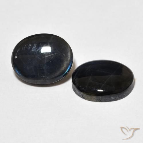 Shop natural 4.05ct Multicolore Spectrolite gems, ovale, from Finlande at GemSelect. In stock, global shipping!