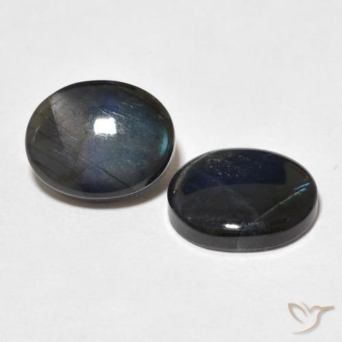 Shop natural 4.58ct Multicolore Spectrolite gems, ovale, from Finlande at GemSelect. In stock, global shipping!