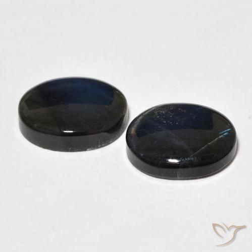 Shop natural 4.58ct Multicolore Spectrolite gems, ovale, from Finlande at GemSelect. In stock, global shipping!