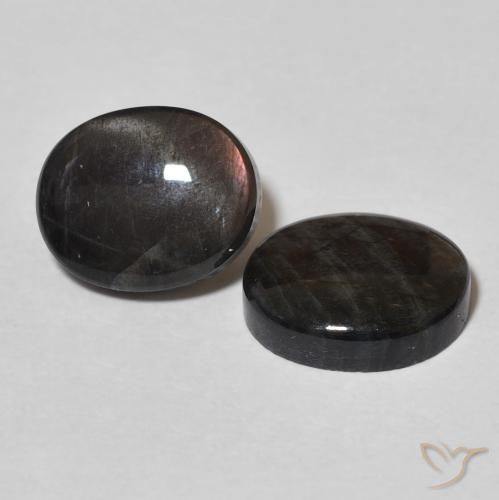 Shop natural 4.48ct Multicolore Spectrolite gems, ovale, from Finlande at GemSelect. In stock, global shipping!