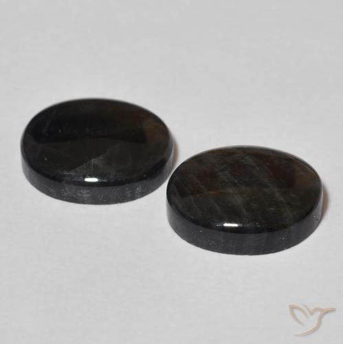 Shop natural 4.48ct Multicolore Spectrolite gems, ovale, from Finlande at GemSelect. In stock, global shipping!