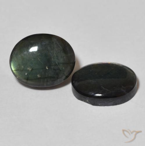 Shop natural 4.26ct Multicolore Spectrolite gems, ovale, from Finlande at GemSelect. In stock, global shipping!