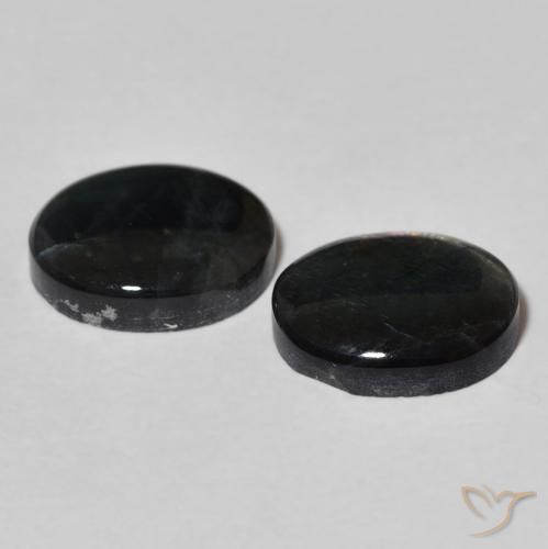 Shop natural 4.26ct Multicolore Spectrolite gems, ovale, from Finlande at GemSelect. In stock, global shipping!