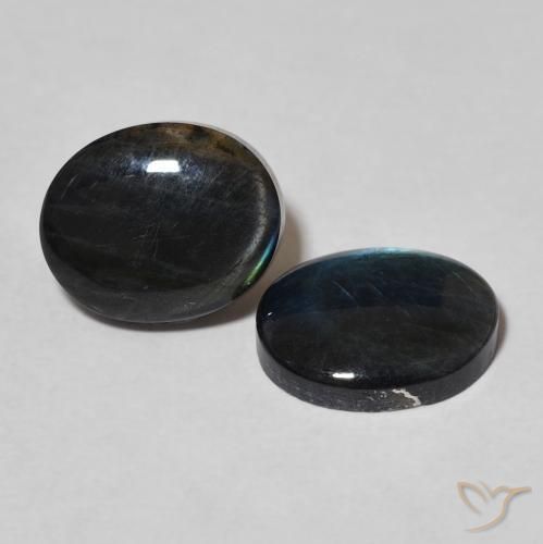 Shop natural 4.18ct Multicolore Spectrolite gems, ovale, from Finlande at GemSelect. In stock, global shipping!