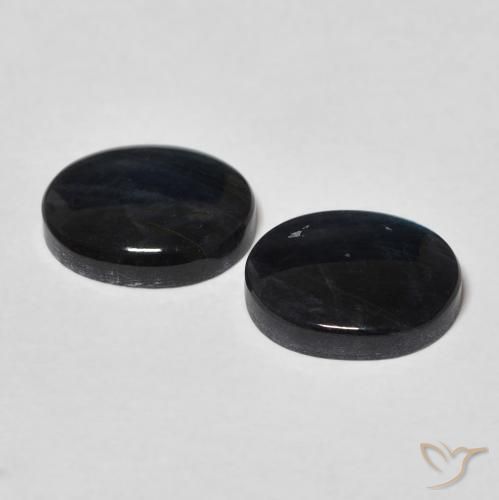 Shop natural 4.09ct Multicolore Spectrolite gems, ovale, from Finlande at GemSelect. In stock, global shipping!
