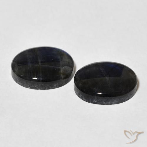 Shop natural 4.39ct Multicolore Spectrolite gems, ovale, from Finlande at GemSelect. In stock, global shipping!