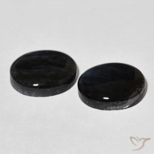 Shop natural 4.61ct Multicolore Spectrolite gems, ovale, from Finlande at GemSelect. In stock, global shipping!