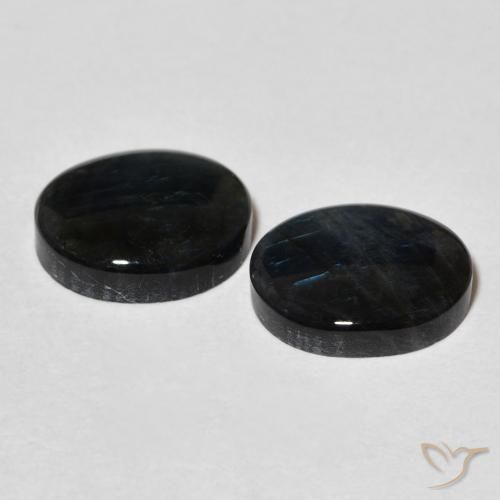 Shop natural 4.44ct Multicolore Spectrolite gems, ovale, from Finlande at GemSelect. In stock, global shipping!