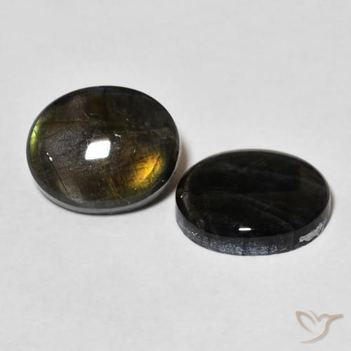 Shop natural 4.33ct Multicolore Spectrolite gems, ovale, from Finlande at GemSelect. In stock, global shipping!