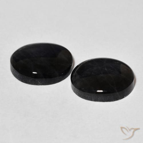 Shop natural 4.23ct Multicolore Spectrolite gems, ovale, from Finlande at GemSelect. In stock, global shipping!