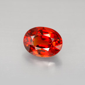 Grenat Spessartite Orange rougeâtre naturelle Coupe ovale, 2.51 ct, VS-SI
