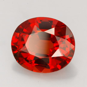 Grenat spessartite orange naturelle coupe ovale, 4,57 ct, VVS