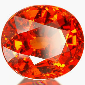Grenat Spessartite Orange rougeâtre naturelle Coupe ovale, 2.94 ct, VS-SI