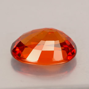 Grenat Spessartite Mandarine Orange naturelle Coupe ovale, 3.51 ct, VS