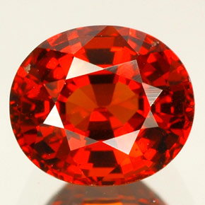 Grenat Spessartite Orange rougeâtre naturelle Coupe ovale, 2.50 ct, VVS-VS