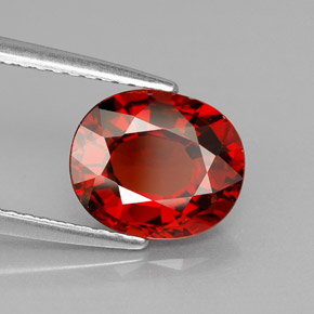 Grenat Spessartite Orange rougeâtre naturelle Coupe ovale, 2.85 ct, VVS-VS