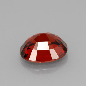 Grenat Spessartite Orange rougeâtre naturelle Coupe ovale, 2.85 ct, VVS-VS