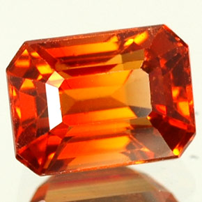Grenat Spessartite Mandarine Orange naturelle Taille émeraude, 0.91 ct, VVS-VS