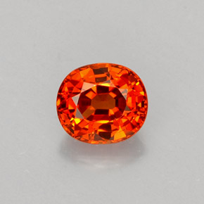 Grenat spessartite orange naturelle coupe ovale, 0,83 ct, VVS-VS