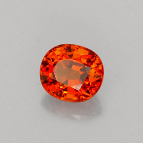 Grenat spessartite orange naturelle coupe ovale, 0,83 ct, VVS-VS