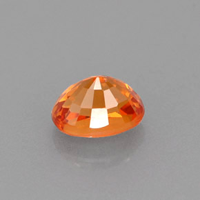 Grenat spessartite orange naturelle coupe ovale, 0,78 ct, VVS-VS