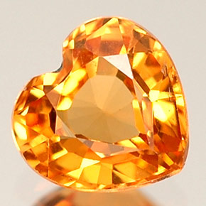 Grenat spessartite orange naturelle forme de coeur, 0,68 ct, VVS