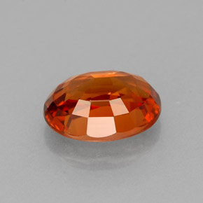 Grenat spessartite orange naturelle coupe ovale, 1,26 ct, VVS