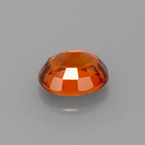 Grenat spessartite orange naturelle coupe ovale, 1,61 ct, VVS-VS