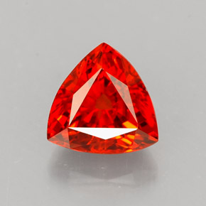 Grenat Spessartite Orange rougeâtre naturelle Trillion, 1.52 ct, VS