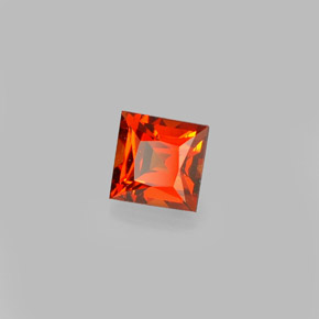 Grenat spessartite orange naturelle carré, 0,53 ct, VVS
