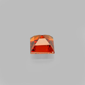 Grenat spessartite orange naturelle carré, 0,53 ct, VVS