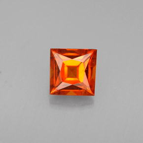 Grenat spessartite orange naturelle carré, 0,65 ct, VS-SI