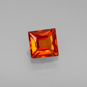 Grenat Spessartite Mandarine Orange naturelle Carré, 0.62 ct, VVS-VS