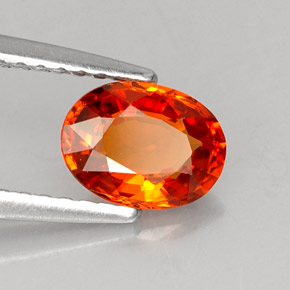 Grenat spessartite orange naturelle coupe ovale, 1,05 ct, VS