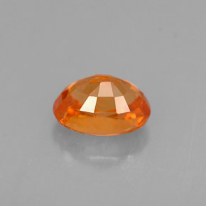 Grenat spessartite orange naturelle coupe ovale, 0,78 ct, VS
