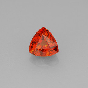 Grenat Spessartite Orange rougeâtre naturelle Trillion, 0.99 ct, VS