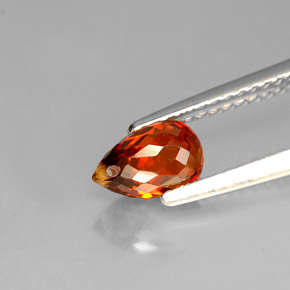 Grenat spessartite orange naturelle briolette, 1,36 ct, VVS-VS