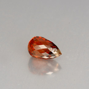 Grenat spessartite orange naturelle briolette, 1,28 ct, VS