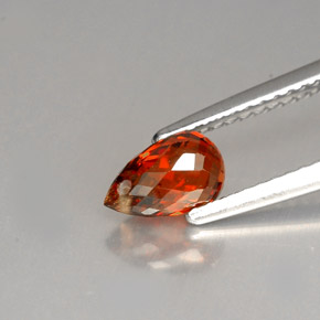 Grenat spessartite orange naturelle briolette, 1,28 ct, VS