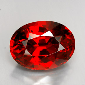 Grenat spessartite rouge naturelle coupe ovale, 9,65 ct, VS